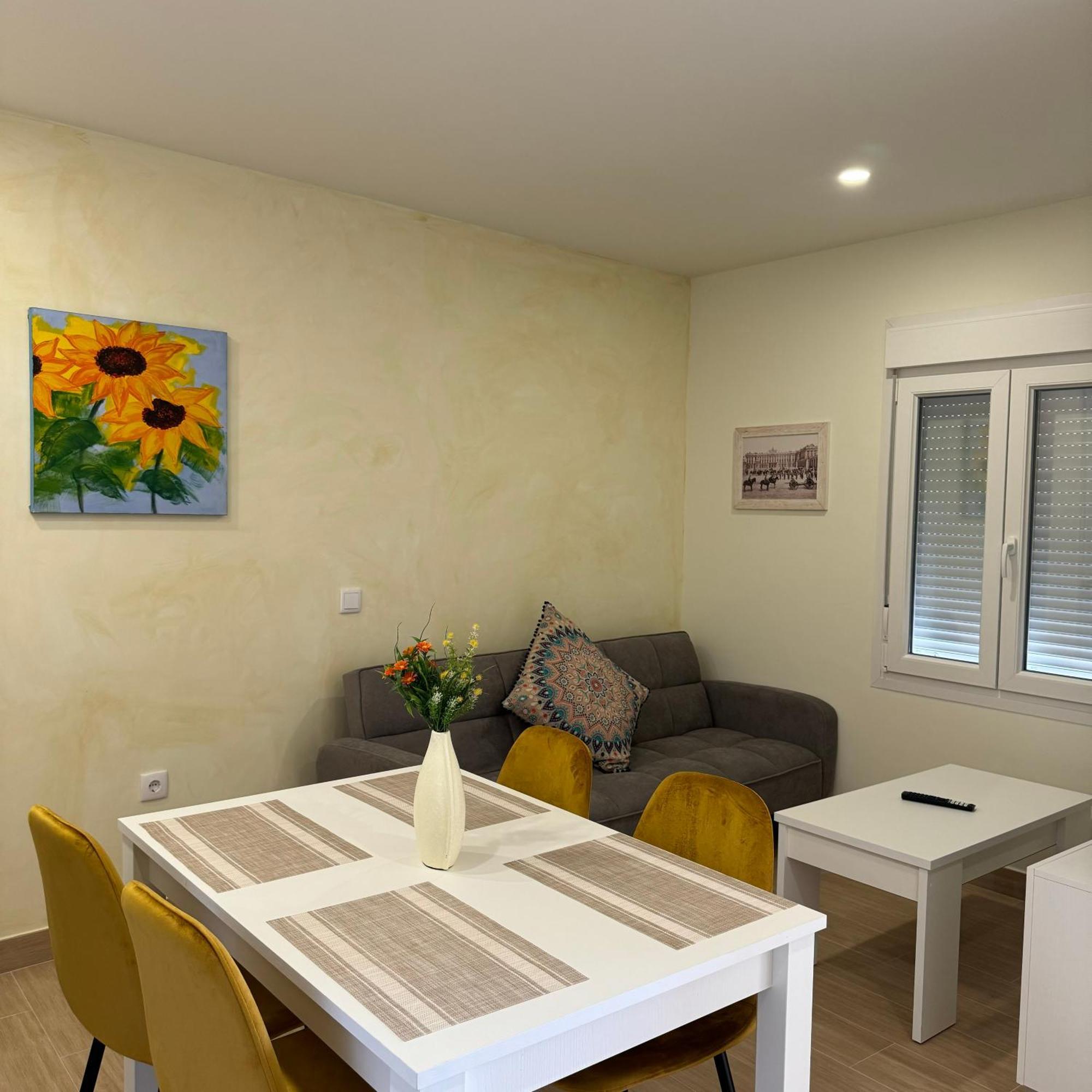 Jardines - Apartamentos & Estudio Ciempozuelos Ngoại thất bức ảnh
